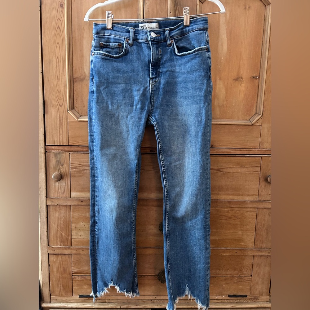 Zara “The bootcut” cropped jeans